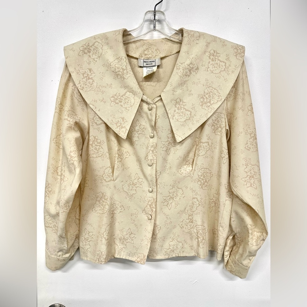 90s Vintage cream floral big collar blouse Medium long sleeve button front Twee